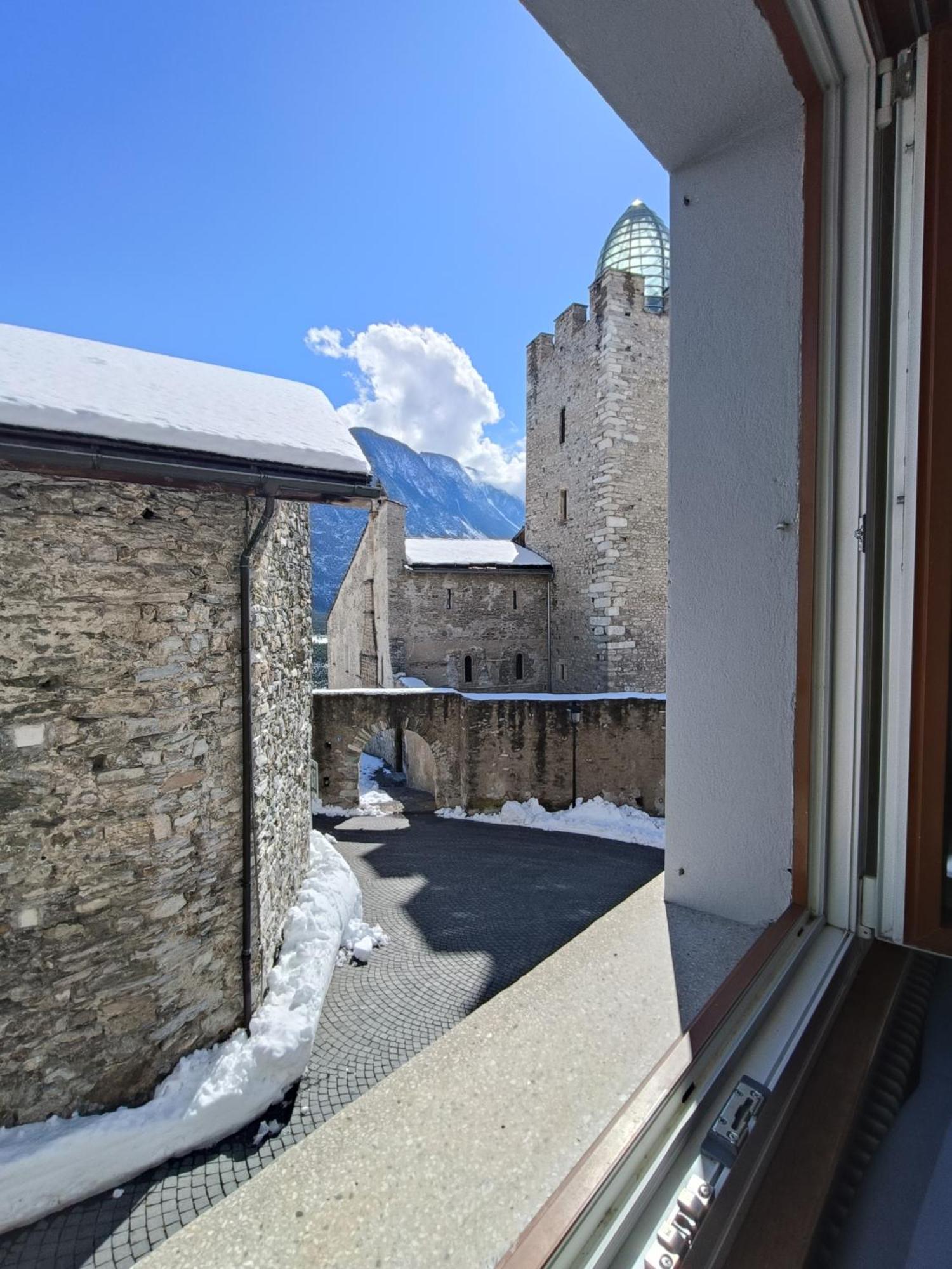 Casa Jenini - Wohnung Im Patrizierhaus Neben Schloss Leuk 외부 사진